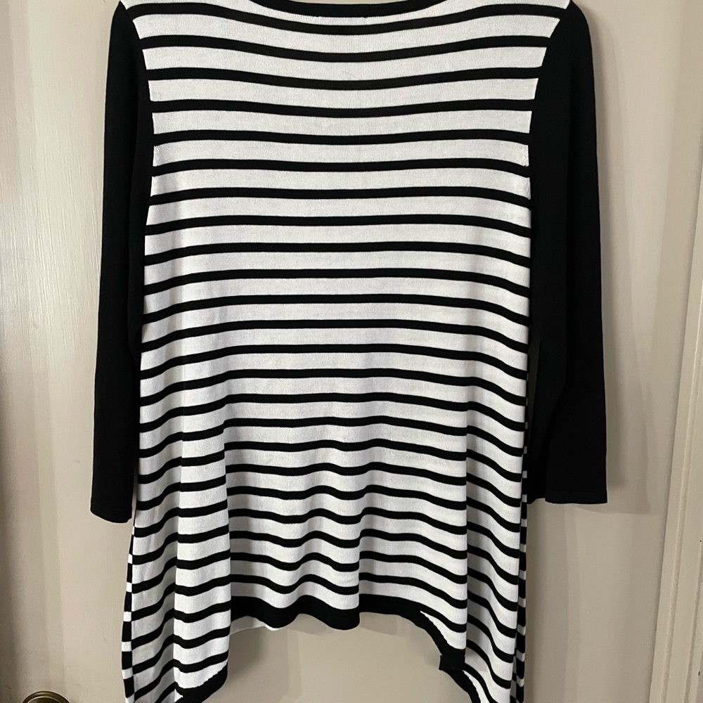Ladies sweater - Picture 2 of 5